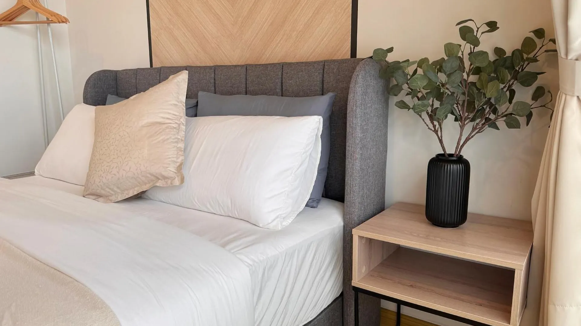 Muji Full Seaview Royal Strand With 2Carparks Foc Netflix Access And Youtube Premium 3Beds 3Bath For 6-12Pax By Minshuku Johor Bahru 0*,  Malaysia