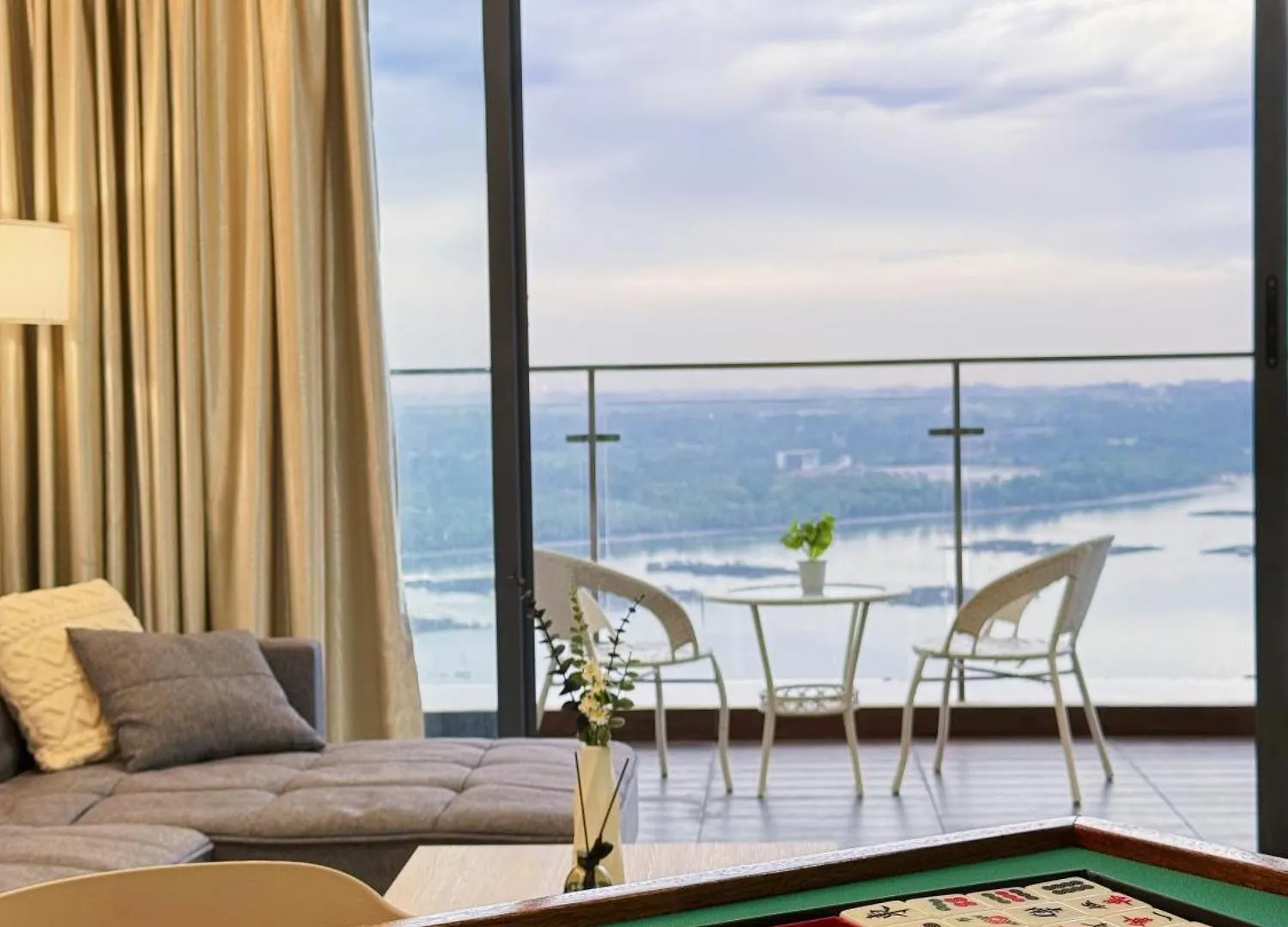 Muji Full Seaview Royal Strand With 2Carparks Foc Netflix Access And Youtube Premium 3Beds 3Bath For 6-12Pax By Minshuku Johor Bahru