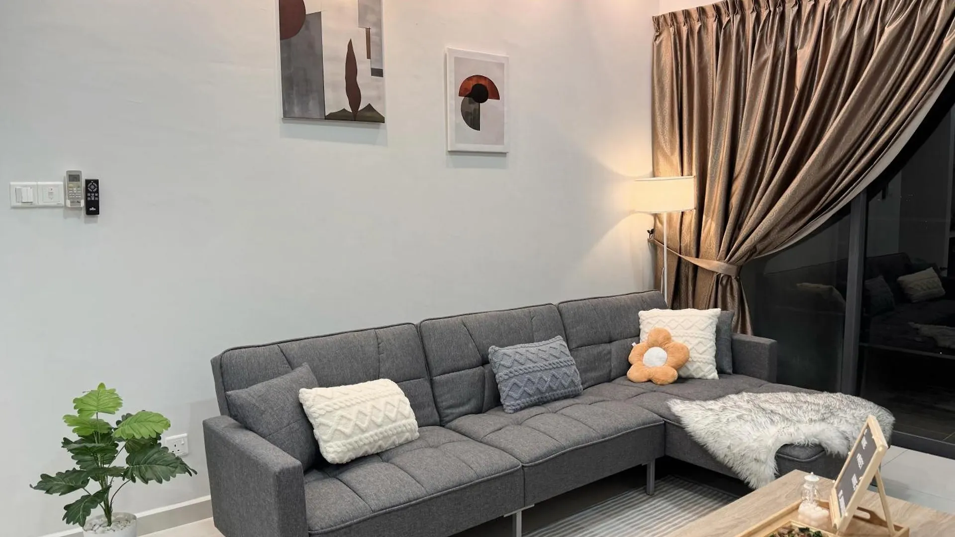 Muji Full Seaview Royal Strand With 2Carparks Foc Netflix Access And Youtube Premium 3Beds 3Bath For 6-12Pax By Minshuku Johor Bahru