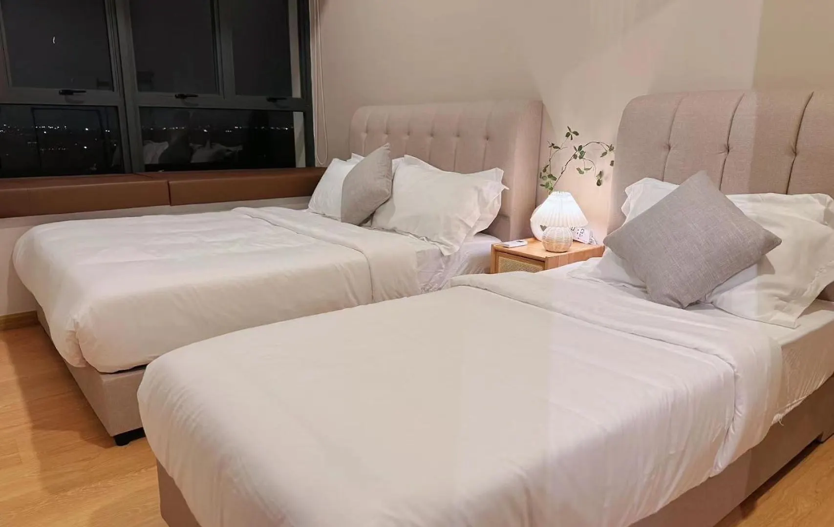 Apartment Muji Full Seaview Royal Strand With 2Carparks Foc Netflix Access And Youtube Premium 3Beds 3Bath For 6-12Pax By Minshuku Johor Bahru
